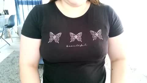 Snapshot of abbyvibe chatting on 10/31/25, 09:32 abbyvibe online show from 10/31/25, 09:32