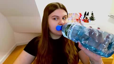 Snapshot of abbyvibe chatting on 12/20/25, 03:41 abbyvibe online show from 12/20/25, 03:41