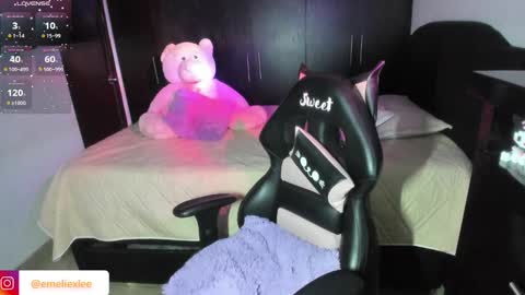 Snapshot of abbyxlee chatting on 03/06/25, 10:15 online show from 03/06/25, 10:15