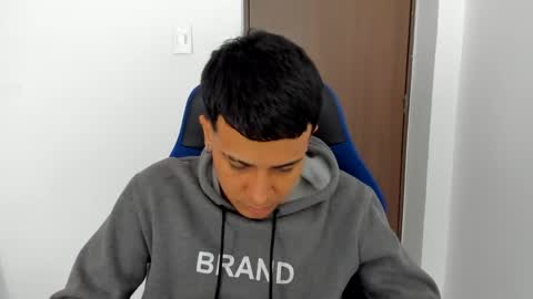 Snapshot of abelasburgo chatting on 01/05/25, 01:58 Independence model AbelAsburgo online show from 01/05/25, 01:58