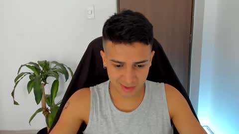 Snapshot of abelasburgo chatting on 10/08/25, 02:04 Independence model AbelAsburgo online show from 10/08/25, 02:04