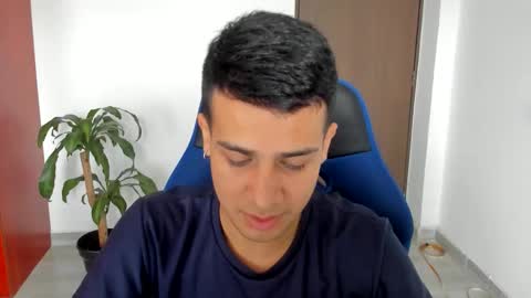 Snapshot of abelasburgo chatting on 10/17/25, 07:16 Independence model AbelAsburgo online show from 10/17/25, 07:16