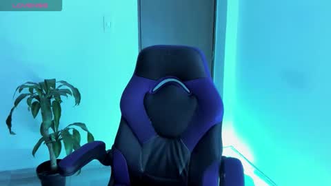 Snapshot of abelasburgo chatting on 10/28/25, 01:20 Independence model AbelAsburgo online show from 10/28/25, 01:20