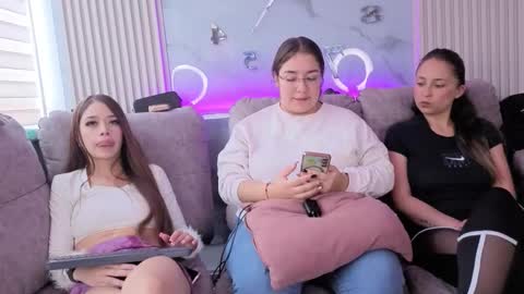 abella_as_ online show from 02/10/26, 06:23