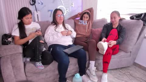 abella_as_ online show from 03/09/26, 01:59