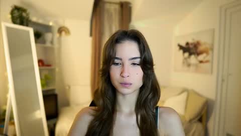 abella_danger_x online show from 12/15/25, 09:35