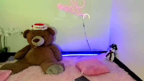  Abella and Kendra  online show from 12/27/24, 09:32