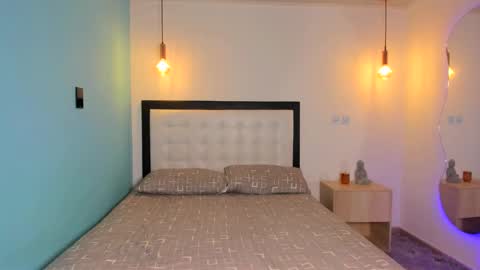  Abella and Kendra  online show from 09/25/25, 10:46