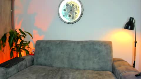 Snapshot of abellaconnor chatting on 04/23/26, 10:34 Abella and Kendra online show from 04/23/26, 10:34