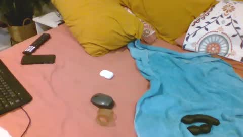 Snapshot of abhi_cam chatting on 01/06/25, 01:31 Naked Gentleman online show from 01/06/25, 01:31