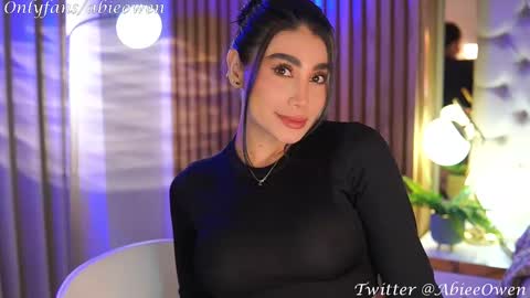 abie_owen online show from 02/19/25, 09:14