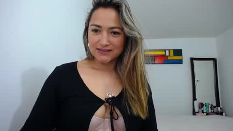 Snapshot of abie_spicy_ chatting on 01/24/25, 02:19 ximena online show from 01/24/25, 02:19