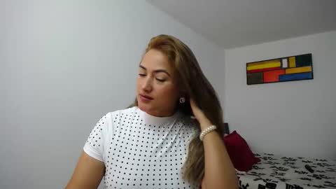 Snapshot of abie_spicy_ chatting on 09/23/25, 01:03 ximena online show from 09/23/25, 01:03