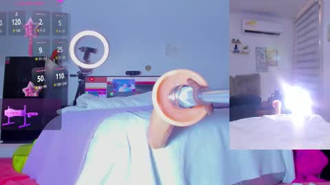 Snapshot of abigail__girl_ chatting on 11/10/25, 06:40 Abigail online show from 11/10/25, 06:40