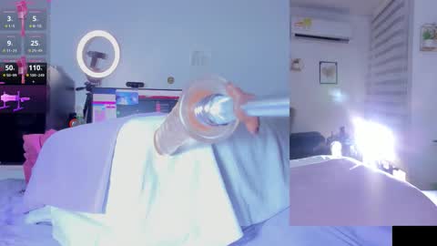 Snapshot of abigail__girl_ chatting on 12/14/25, 05:18 Abigail online show from 12/14/25, 05:18