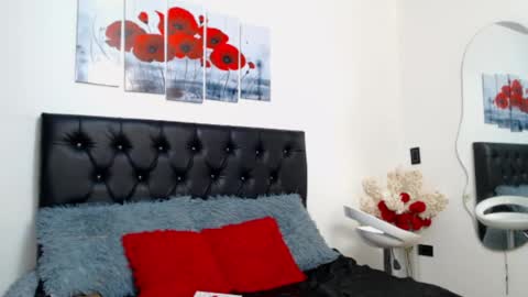 Abigail online show from 11/18/25, 12:31