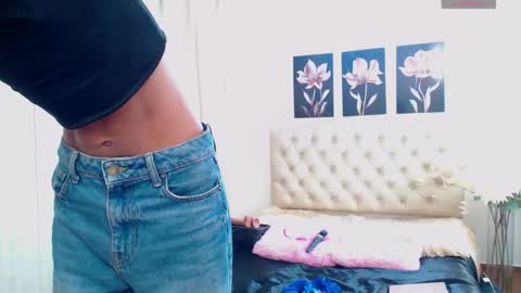 Abigail online show from 12/14/25, 12:32