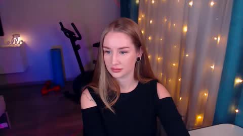 Snapshot of abigail_flex chatting on 01/22/25, 06:52 Anna online show from 01/22/25, 06:52