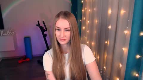 Snapshot of abigail_flex chatting on 02/17/25, 06:37 Anna online show from 02/17/25, 06:37