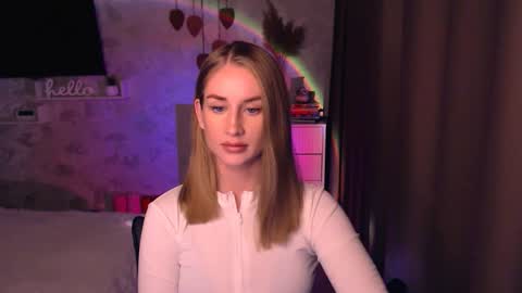 Anna online show from 11/22/25, 07:24