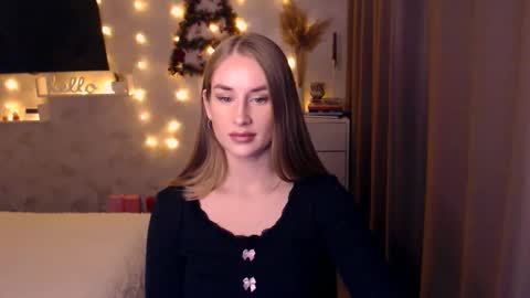 Anna online show from 12/15/25, 06:23