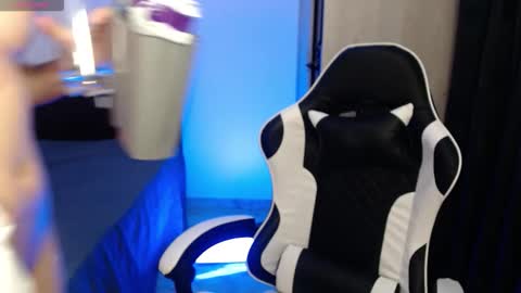 abigail_monroe__ online show from 04/25/26, 04:48