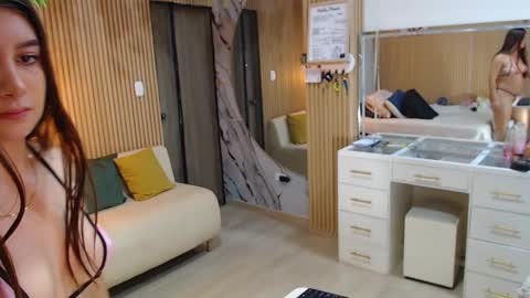 abigailowensss online show from 10/23/25, 08:24