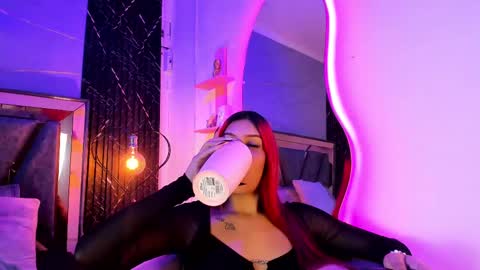 Snapshot of abiilene_cameron chatting on 09/24/25, 02:37 abiilene_cameron online show from 09/24/25, 02:37