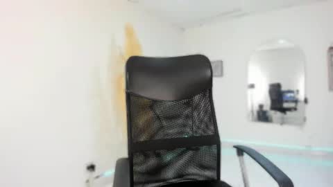 Snapshot of abony_sex69 chatting on 11/28/25, 03:20 abony_sex69 online show from 11/28/25, 03:20