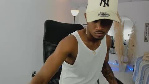 Snapshot of abony_sex69 chatting on 02/12/26, 03:23 abony_sex69 online show from 02/12/26, 03:23