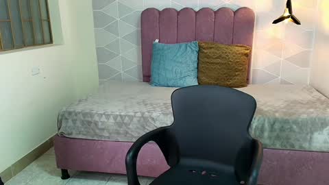 ABRIL MATTHEWS online show from 01/13/25, 06:27