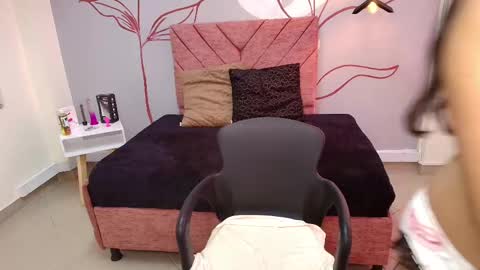 ABRIL MATTHEWS online show from 02/22/25, 03:25