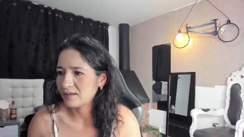 Snapshot of abril_riios chatting on 07/03/26, 03:57 Abril online show from 07/03/26, 03:57