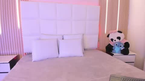 Snapshot of abril_snow chatting on 07/06/26, 08:44 abril_snow online show from 07/06/26, 08:44