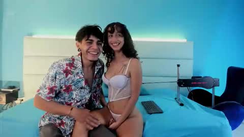 Abril and Julian online show from 03/09/26, 12:09