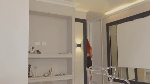 Snapshot of abrilcolls_ chatting on 10/30/25, 01:51 Abril Colls online show from 10/30/25, 01:51