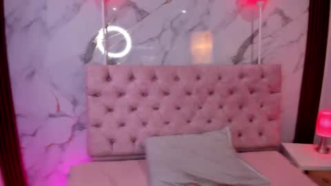 Abril online show from 03/27/26, 11:32