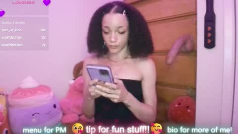 Peach online show from 03/05/26, 04:30