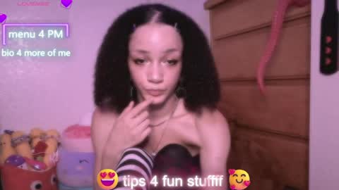 Peach online show from 04/17/26, 03:09