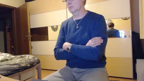 Snapshot of ach471 chatting on 12/07/24, 05:42 ach471 online show from 12/07/24, 05:42