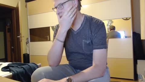 Snapshot of ach471 chatting on 12/11/24, 07:31 ach471 online show from 12/11/24, 07:31