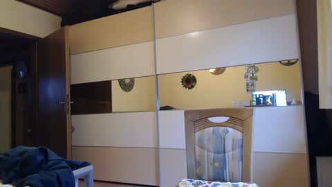 Snapshot of ach471 chatting on 01/19/25, 08:07 ach471 online show from 01/19/25, 08:07