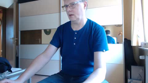 Snapshot of ach471 chatting on 02/16/25, 08:43 ach471 online show from 02/16/25, 08:43