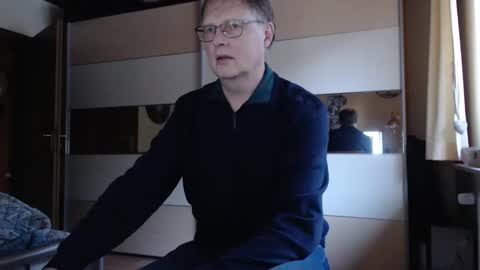 Snapshot of ach471 chatting on 02/17/25, 06:53 ach471 online show from 02/17/25, 06:53