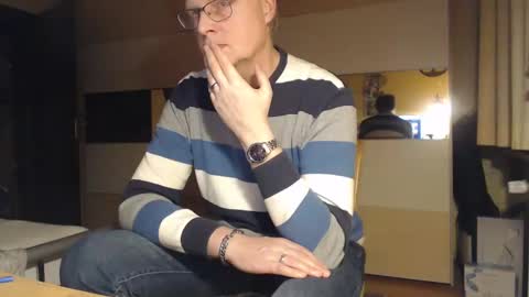 Snapshot of ach471 chatting on 02/25/25, 05:36 ach471 online show from 02/25/25, 05:36