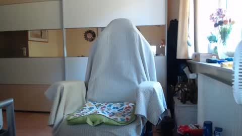 Snapshot of ach471 chatting on 10/01/25, 06:52 ach471 online show from 10/01/25, 06:52