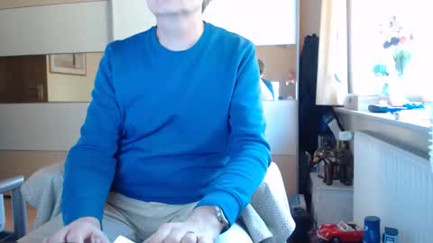 Snapshot of ach471 chatting on 10/02/25, 07:15 ach471 online show from 10/02/25, 07:15