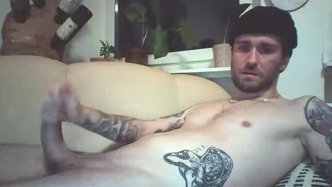 Snapshot of achix2704 chatting on 12/01/25, 06:57 achix2704 online show from 12/01/25, 06:57