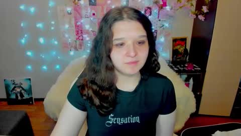 Snapshot of acid_kate chatting on 06/03/26, 12:13 Kate online show from 06/03/26, 12:13