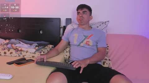 Snapshot of acid_longer chatting on 01/06/26, 09:39 centric independent model online show from 01/06/26, 09:39